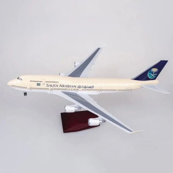  Mô hình máy bay Saudi Arabian Boeing B747 có bánh xe kích thước 47cm no led MB47106 