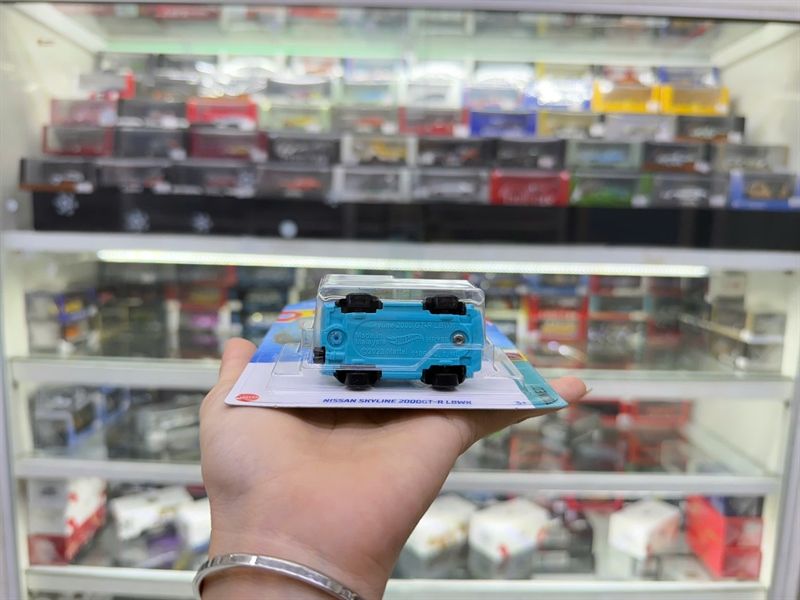  Mô hình xe Nissan Skyline 2000GT_R LBWK blue Mainline - Tooned (xe hoạt hình) Hotwheels kim loại có bản quyền chính hãng tỉ lệ 1:64 C4982-ML 
