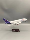 Mô hình máy bay vận chuyển Fedex Airbus A380 có bánh xe kích thước 47cm no led MB47102 