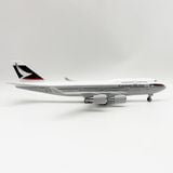  Mô hình máy bay Cathay Pacific B747 có bánh xe - kích thước 30cm MB30056 