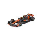  Mô hình xe đua McLaren F1 MCL38 2024 hộp mica có figure tỉ lệ 1:24 Bburago OT24089A 