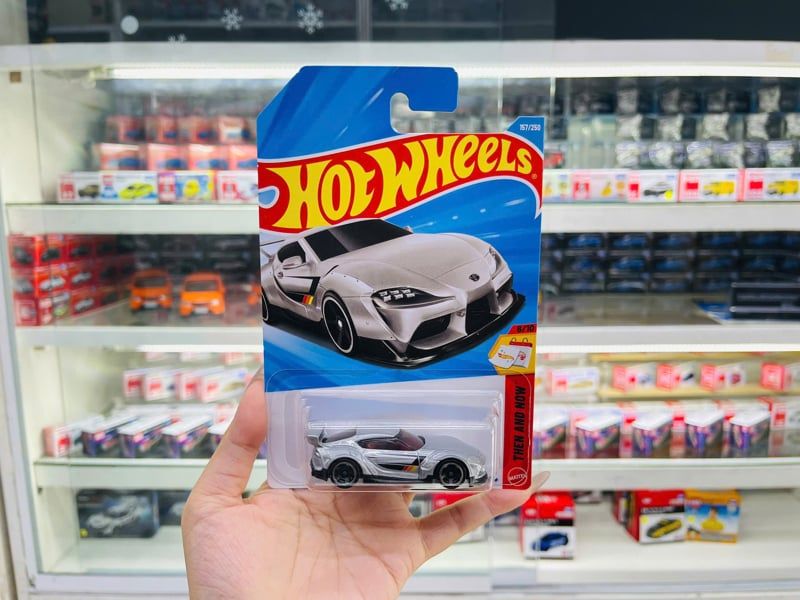  Mô hình xe Toyota '20 GR Supra Hot Wheels kim loại có bản quyền chính hãng tỉ lệ 1:64 C4982-TOYO 