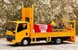  Mô hình xe tải Isuzu ELF Engineering Roadblock Vehicle Yellow tỉ lệ 1:64 DBGT Model OT64731 
