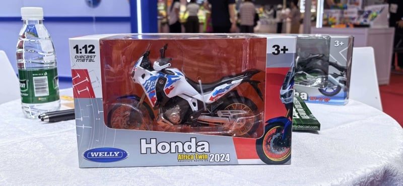  Mô hình xe mô tô Honda CRF1100L Africa Twin 2024 tỉ lệ 1:12 Welly MT12028 
