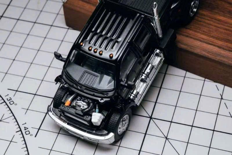  Mô hình xe Ford F650 Super Duty A Agate Black Engine Bonnet Openable HEC Edition tỉ lệ 1:64 MK Miniatures OT64900 