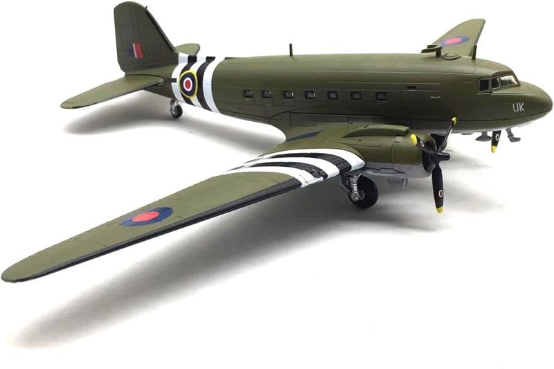  Máy bay quân sự WWII C-47 Transport (UK) tỉ lệ 1:200 Ns Model MBQS066 