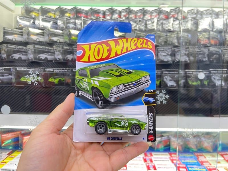  Mô hình xe Chevrolet '69 Chevelle green Hot Wheels kim loại có bản quyền chính hãng tỉ lệ 1:64 C4982-CV 