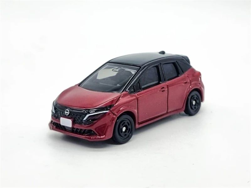  Mô hình xe No.47-09 Nissan Note Aura SP 25 tỉ lệ 1:63 Tomica 950547 
