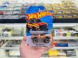  Mô hình xe tải Chevrolet Chevy Blazer 4x4 gold Hotwheels kim loại có bản quyền chính hãng tỉ lệ 1:64 C4982-CV 