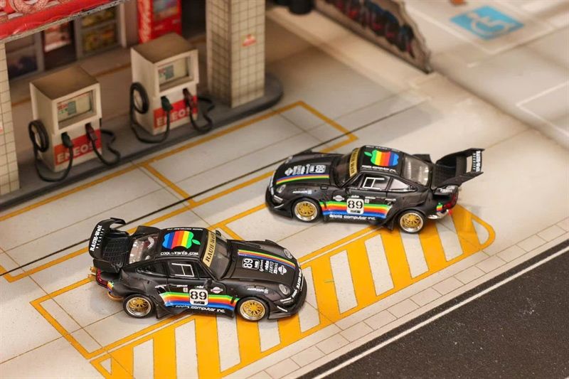  Mô hình xe Porsche RWB 993 Matte Black Apple track paint tỉ lệ 1:64 Street Weapon OT64681 