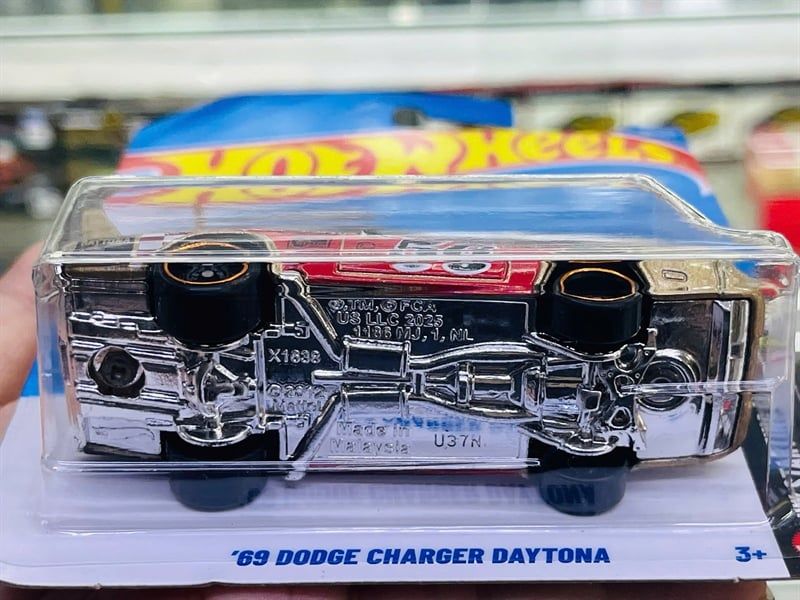  Mô hình xe Dodge Charger Daytona '69 Hotwheels kim loại có bản quyền chính hãng tỉ lệ 1:64 C4982-DO 