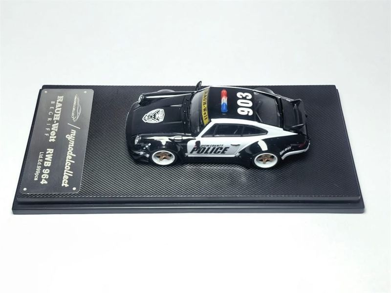  Mô hình xe RWB 964 Duck Wing Police Livery tỉ lệ 1:64 Model Collect OT64774 