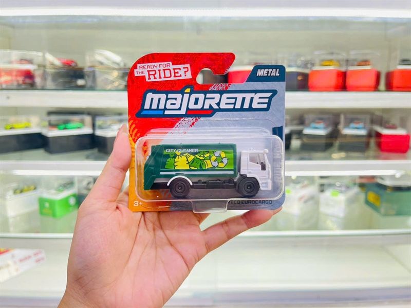  Mô hình xe Street car chở rác Eurocargo tỉ lệ 1:64 Majorette 8501000000 