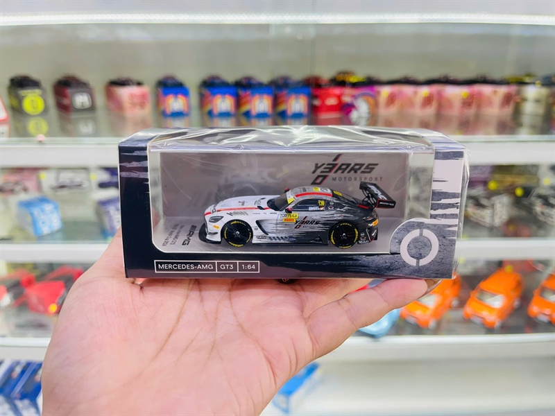  Mô hình xe Mercedes AMG GT3 2024 FIFA World Cup Macau Winner - Maro Engel 130# tỉ lệ 1:64 Kilo Works KW x NZG OT64717 