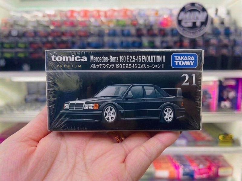  Mô hình xe Mercedes Benz 190E 26 black tỉ lệ 1:64 Tomica Premium PRM 92742 