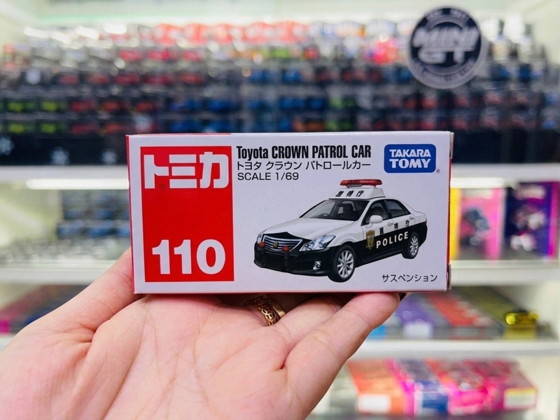  Mô hình xe Toyota Crown Patrol No.110 tỉ lệ 1:69 Tomica 1392705 