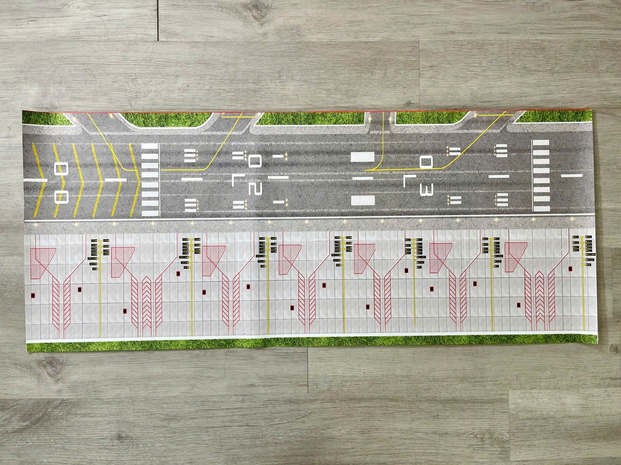  Phụ kiện trưng bày đường băng, bãi đáp chất liệu in pp cán mờ chống nước bụi bẩn kt 120x50cm cho máy bay mô hình nhiều tỉ lệ DR014 