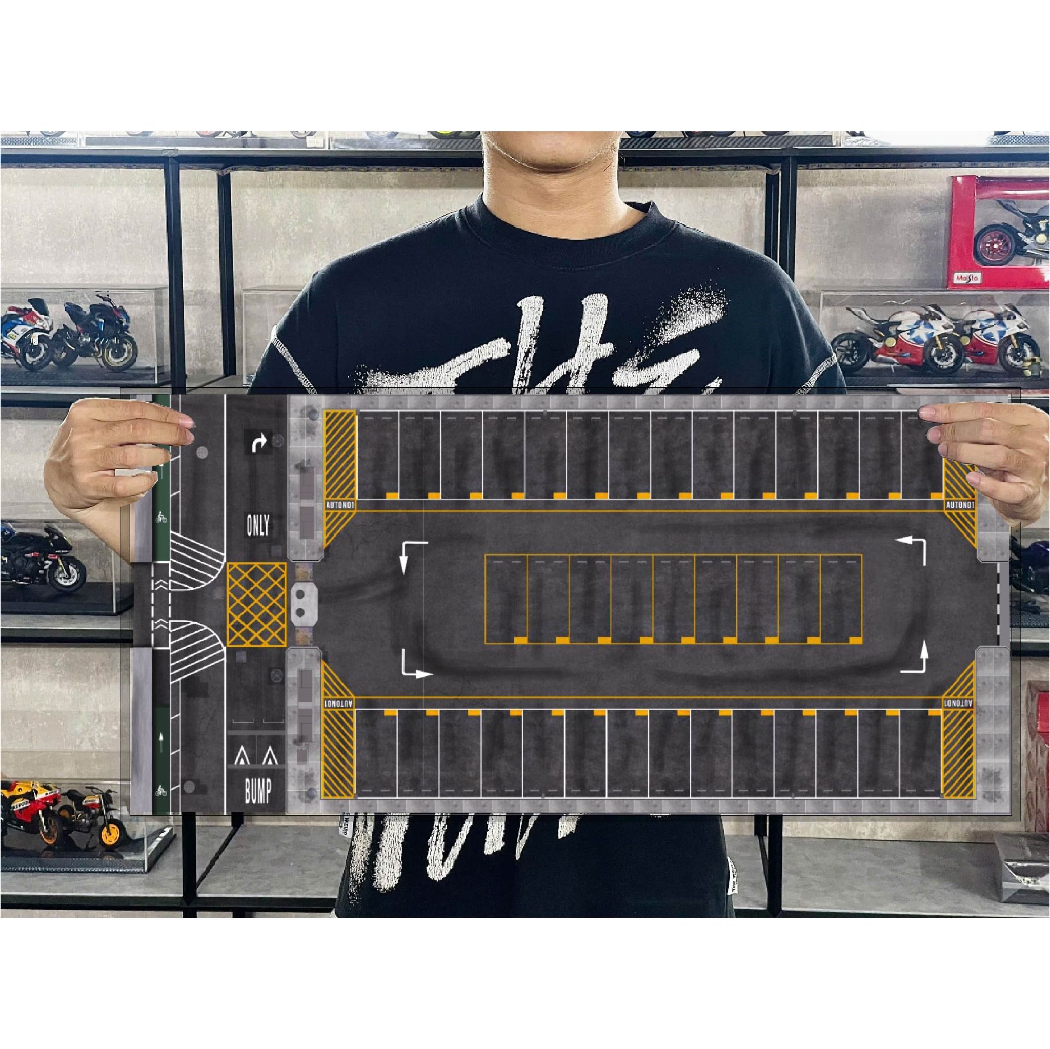  Diorama mô phỏng mặt đường - bãi đỗ xe - pit race in PP cán mờ chống nước bụi bẩn kích cỡ 90x40cm tỉ lệ 1:64 Autono1 DR602 