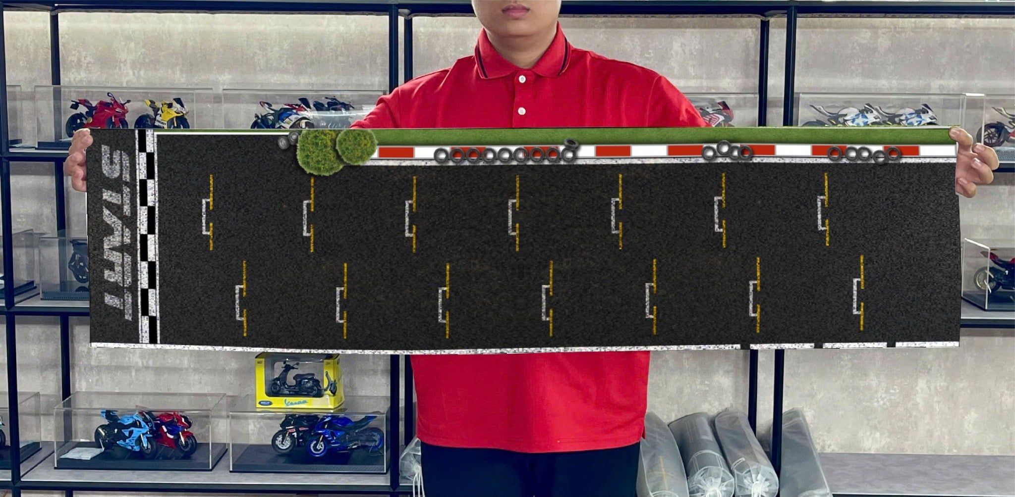  Diorama mô phỏng mặt đường - đường PIT race đua xe in PP cán mờ chống nước bụi bẩn kích cỡ 30x120cm tỉ lệ 1:64 Autono1 DR605 