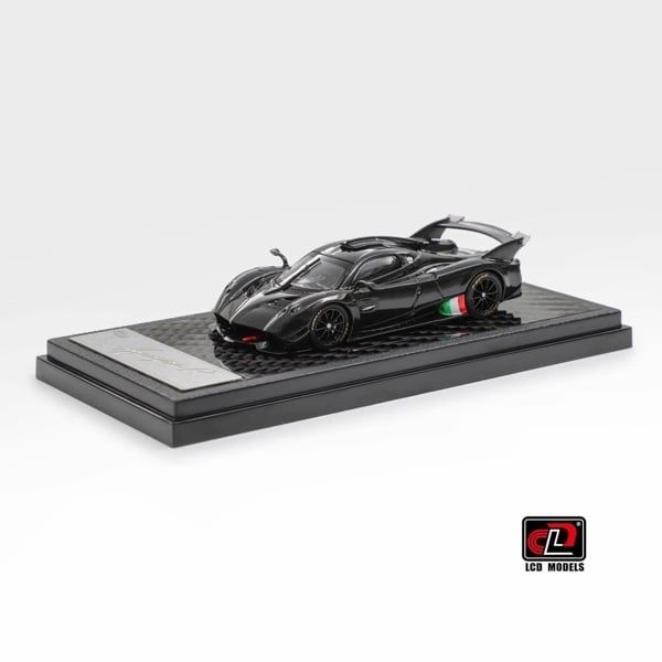  Mô hình xe Pagani Huayra R Diecast Model Glossy Black Carbon Fiber with Italian Strips tỉ lệ 1:64 LCD LCD64028-CBI 