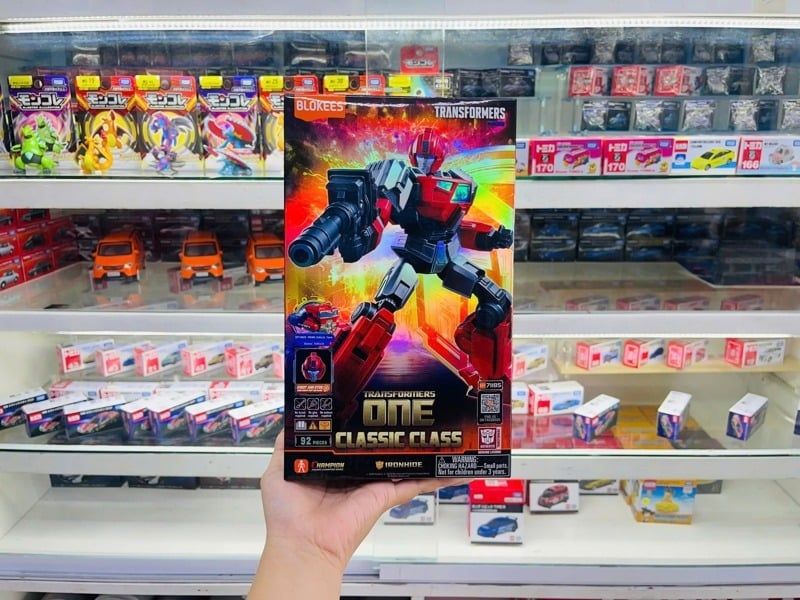  Mô hình lắp ráp có đèn serries Transformers Classic Class(CC) 19 Movie Ironhide (Luminous Eyes & Chest) Blokees 71185 