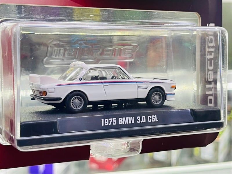  Mô hình xe 1975 BMW 3.0 CSL White premium tỉ lệ 1:64 Majorette 8505001009 