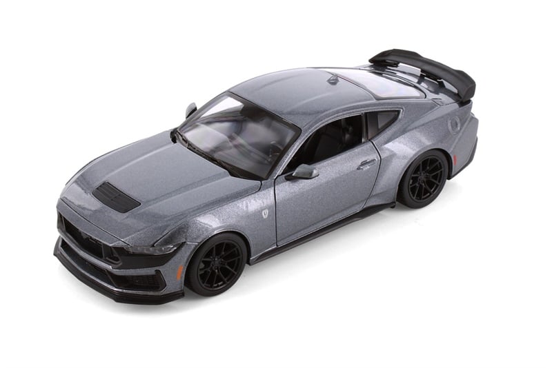  Mô hình xe Ford Mustang Dark Horses 2024 tỉ lệ 1:24 Maisto 32925 