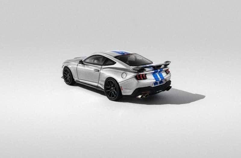  Mô hình xe Ford Mustang Dark Horse 