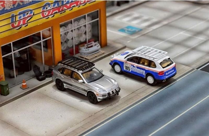  Mô hình xe Porsche Cayenne Turbo S 957 tỉ lệ 1:64 Street Weapon OT64461 