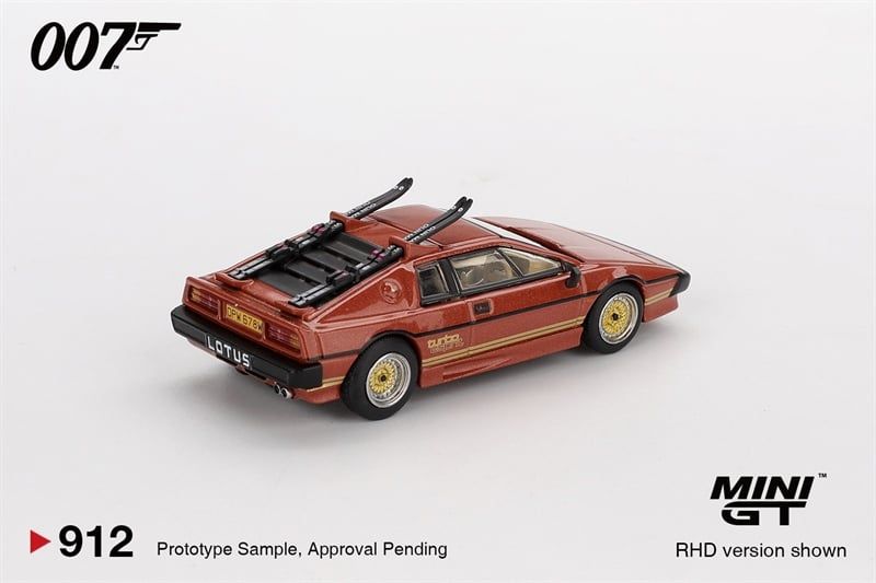  Mô hình xe Lotus Esprit Turbo English Blister Packaging bản card tỉ lệ 1:64 MiniGT MGT00912-007E 