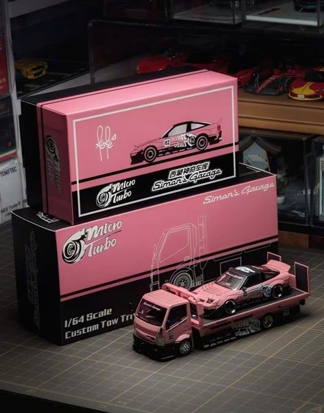  Set mô hình xe tải trailer + Mazda Miata pink Siman's Garage event Foshan 2025 tỉ lệ 1:64 Micro Turbo OT64650 