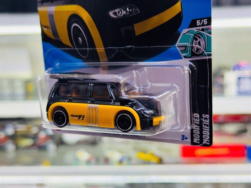  Mô hình xe Renault Espace F1 Hotwheels kim loại có bản quyền chính hãng tỉ lệ 1:64 C4982-RE 