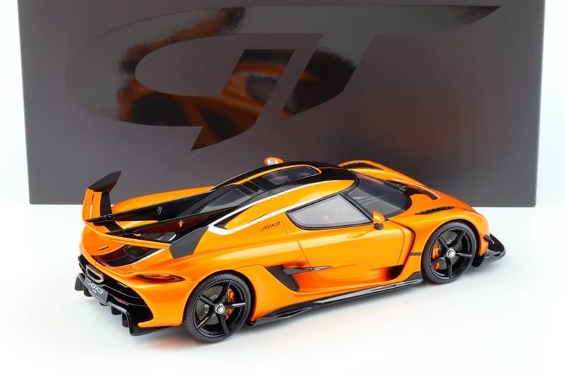  Mô hình xe Koenigsegg Jesko Attack 2023 Tang Orange Metallic tỉ lệ 1:18 GT Spirit GT898 