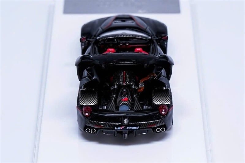  Mô hình xe Ferrari Laferrari Aperta Nero Daytona F150 tỉ lệ 1:64 Street Buster X HCi OT64537 