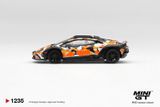  Mô hình xe Lamborghini Huracán Sterrato All Terrarin TERRA tỉ lệ 1:64 MiniGT MGT01235 