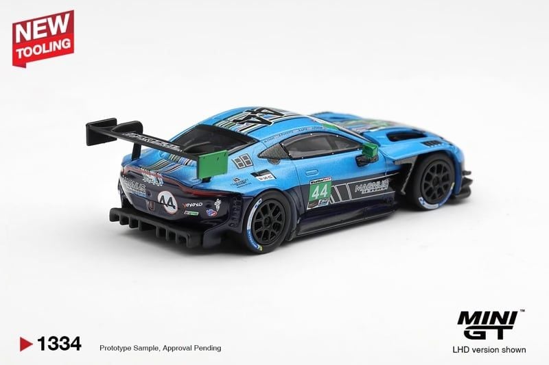  Mô hình xe Aston Martin Vantage GT3 Evo #44 Magnus Racing 2025 IMSA Daytona 24 Hrs tỉ lệ 1:64 MGT01334-BL 
