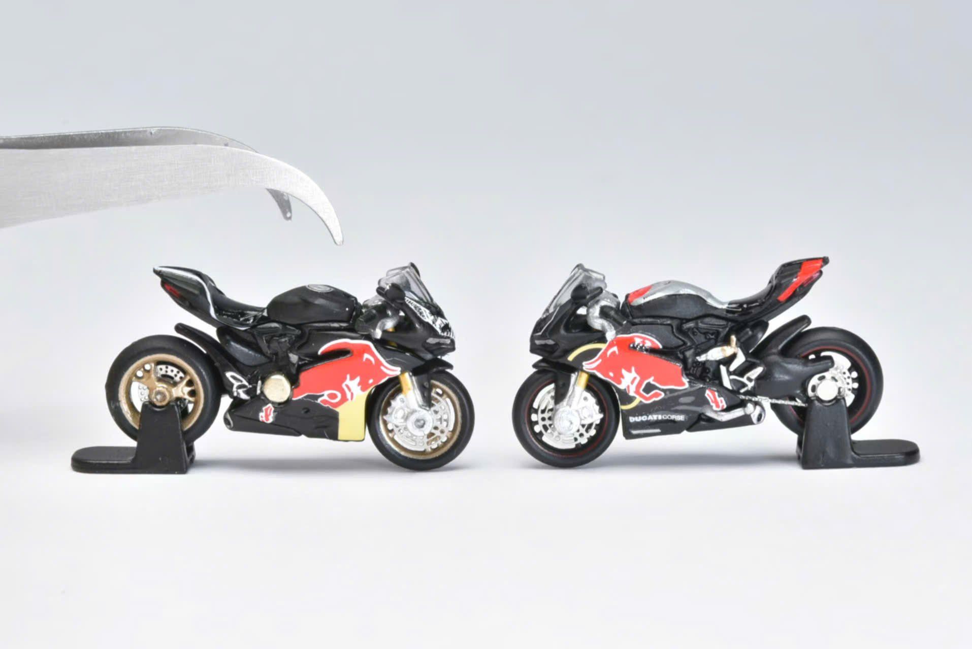  Mô hình xe mô tô Ducati 1299S Red Bull kim loại bánh xoay được tỉ lệ 1:64 Alloy Model OT64512 