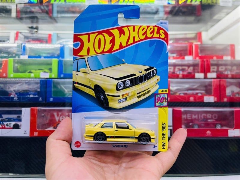  Mô hình xe BMW M3 '92 Hotwheels kim loại có bản quyền chính hãng tỉ lệ 1:64 C4982-BM 