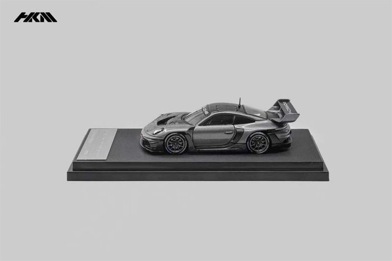  Mô hình xe Porsche 911 (992) GT3 R Rennsport with Brumos Wing tỉ lệ 1:64 HKM OT64451 