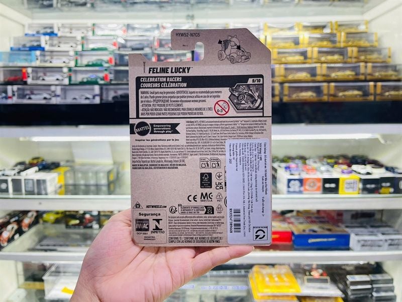  Mô hình xe tải Mèo thần tài Feline lucky Maneki Neko Fantasy Hotwheels kim loại có bản quyền chính hãng tỉ lệ 1:64 C4982-FA 