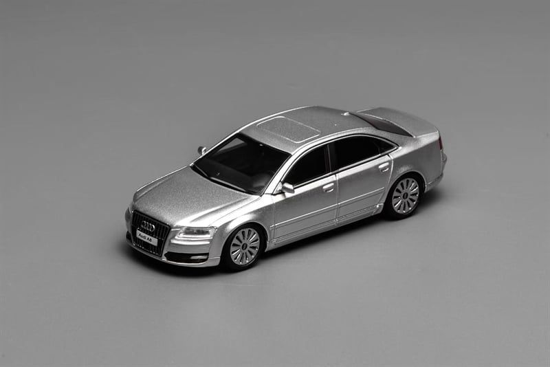  Mô hình xe Audi A8 (D3), facelift, 2008, Glacial Silver tỉ lệ 1:64 Motorhelix M68204 