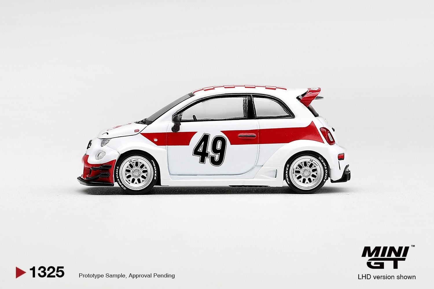  Mô hình xe Abarth 595 LB-WORKS x Abas Works 1000 TC Tribute bản card tỉ lệ 1:64 MiniGT MGT01325 