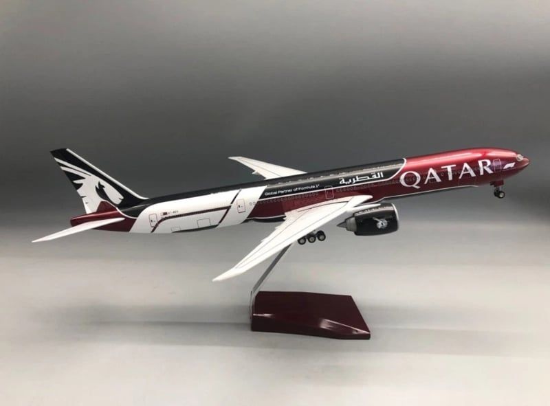  Mô hình máy bay dòng B B777 Qatar Formula 1 no led MB47125 