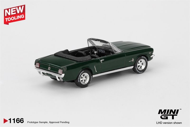  Mô hình xe Ford Mustang Convertible 1964 Highland Green card tỉ lệ 1:64 MiniGT MGT01166 HAVE CHASE CAR 