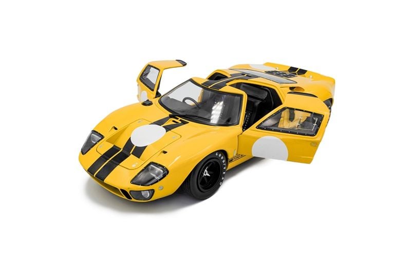  Mô hình xe Ford GT40 MK1 1968 Yellow tỉ lệ 1:18 Solido S1803011 