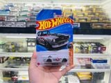  Mô hình xe Triumph TR6 Treasure Hunt Hotwheels kim loại có bản quyền chính hãng tỉ lệ 1:64 C4982-TH 