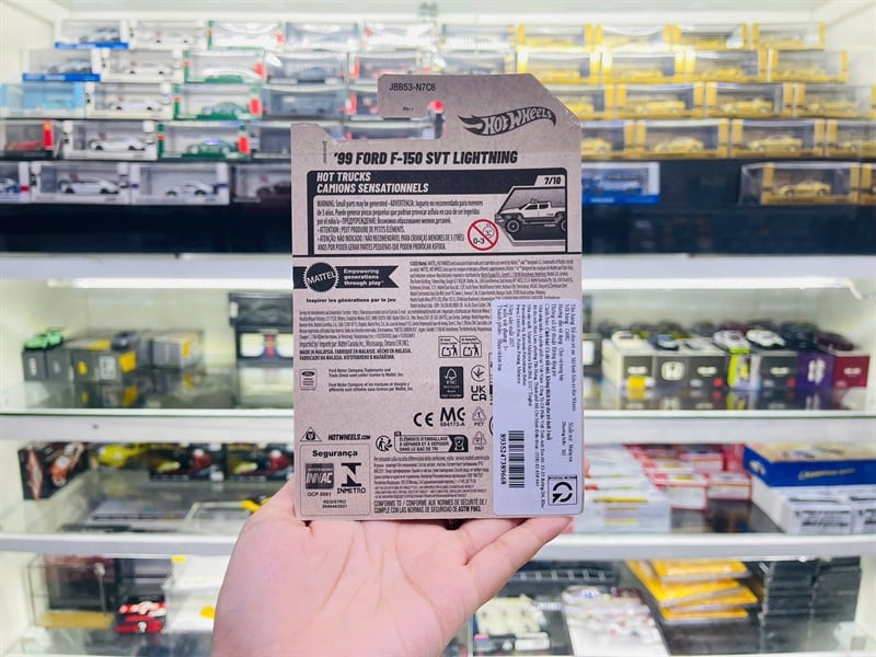  Mô hình xe 99 Ford F-150 SVT Lightning Hotwheels kim loại có bản quền chính hãng tỉ lệ 1:64 C4982-FO 