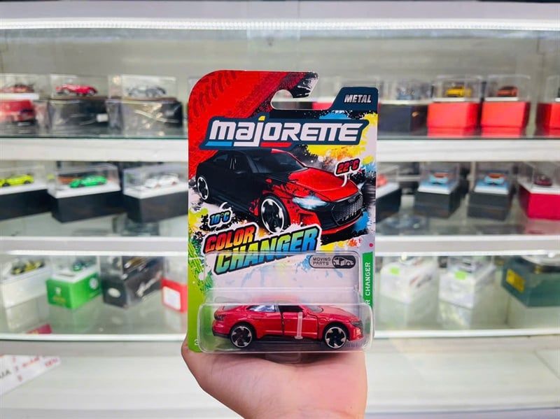  Mô hình xe Color Changers - xe đổi màu Audi RS e-tron GT tỉ lệ 1:64 Majorette 8504000001 