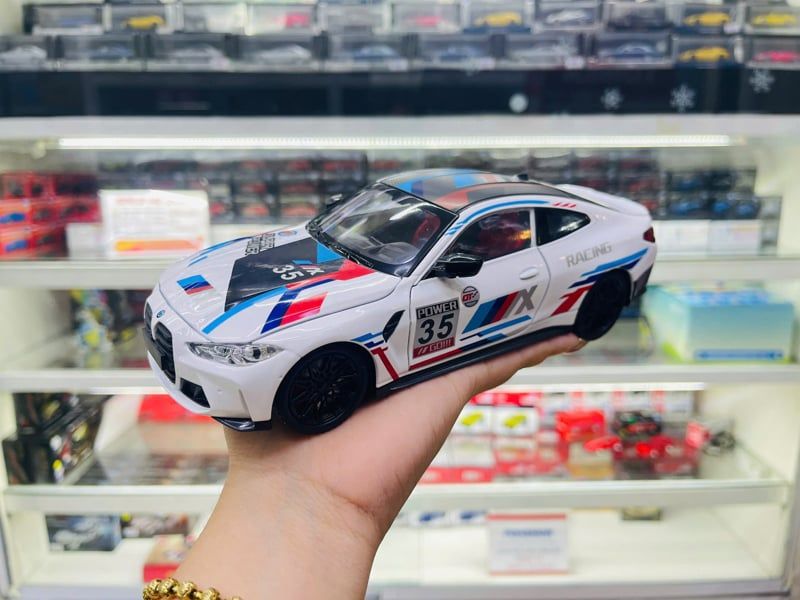  Xe ô tô mô hình bằng hợp kim và nhựa BM M4 tỉ lệ 1:24 Chezhi model OT24139 