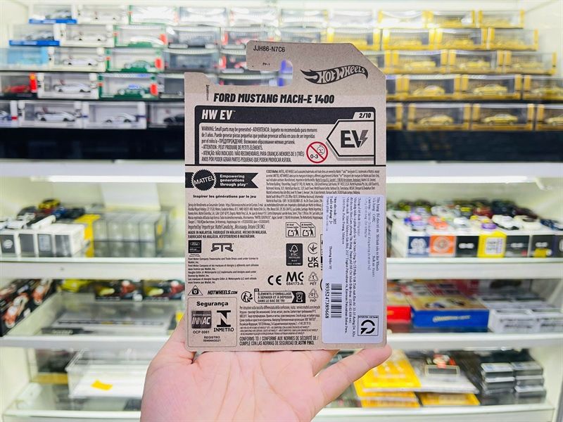  Mô hình xe Ford Mustang Mach E 1400 Hotwheels kim loại có bản quyền chính hãng tỉ lệ 1:64 C4982-FO 
